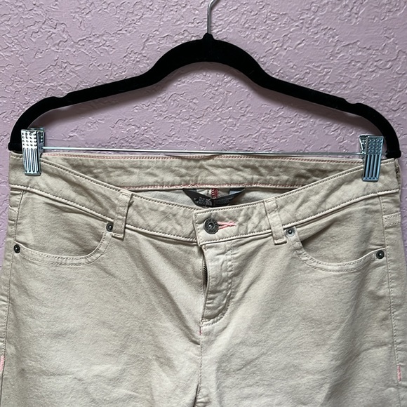 Women’s The North Face Jeans - Picture 3 of 9